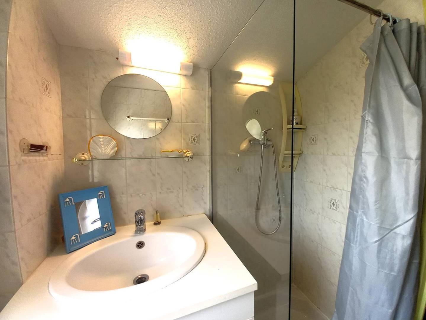 Meschers Sur Gironde - Appartement - Residence Sur Le Port Avec Balcon Luaran gambar