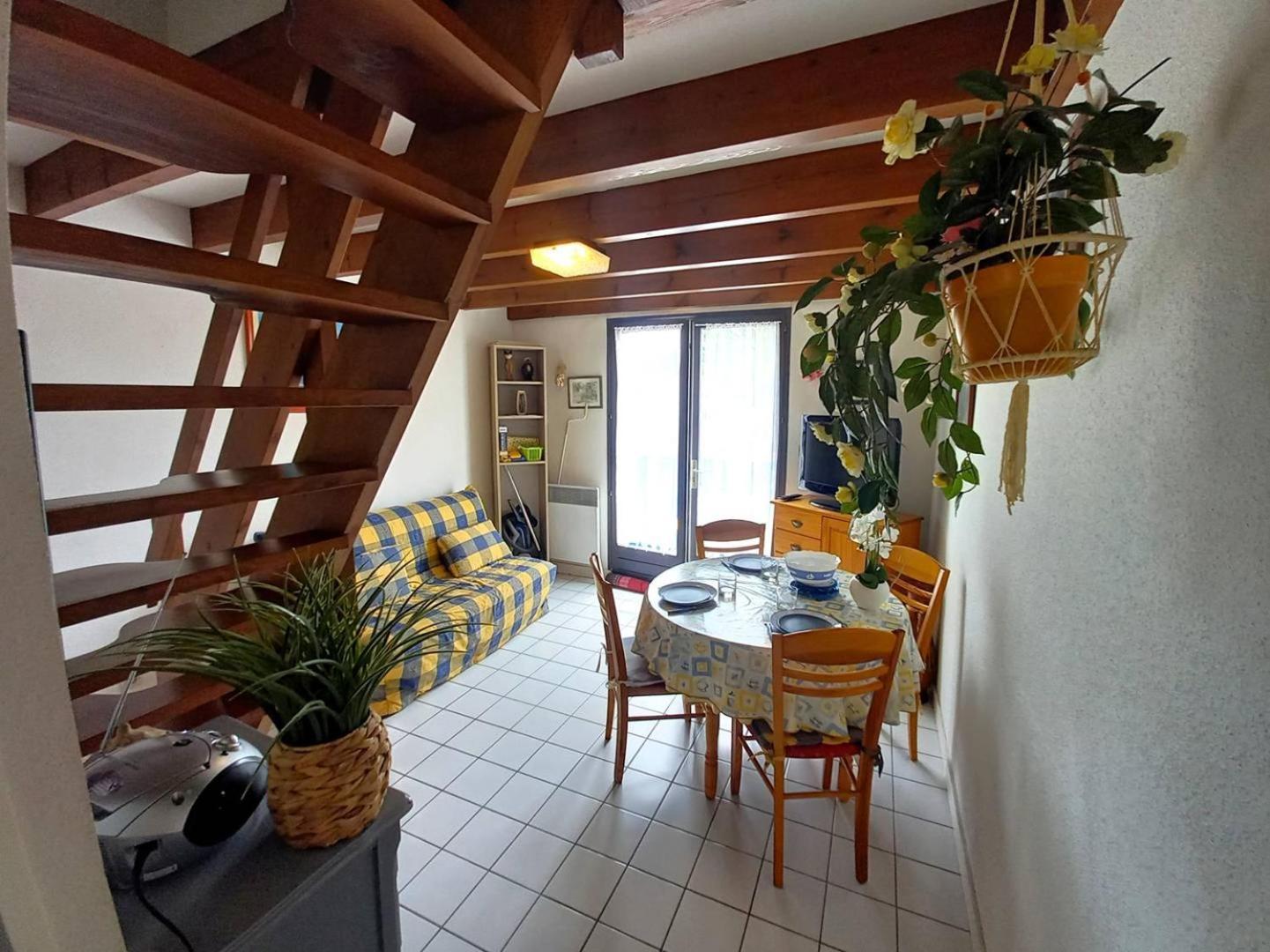 Meschers Sur Gironde - Appartement - Residence Sur Le Port Avec Balcon Luaran gambar